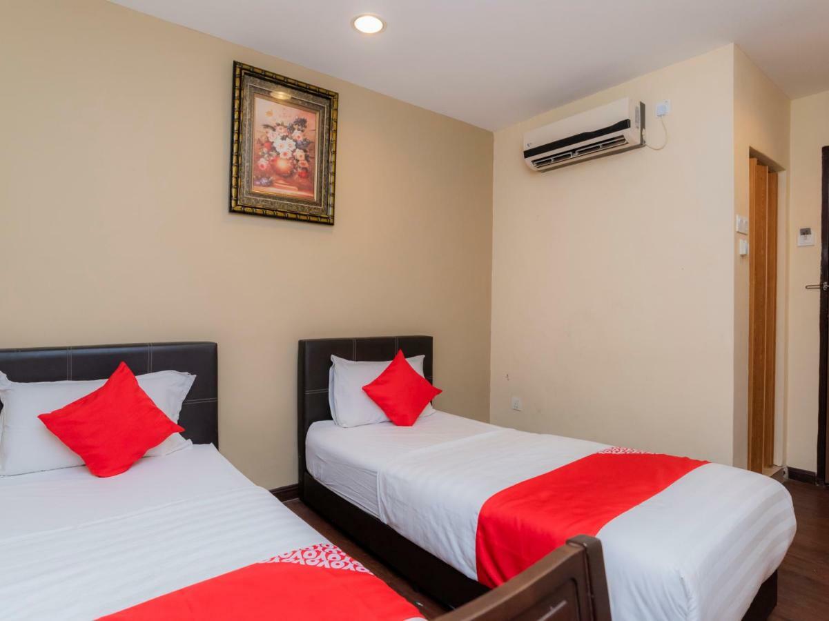 Oyo 44026 98 Hotel Τζόχορ Μπάχρου Εξωτερικό φωτογραφία
