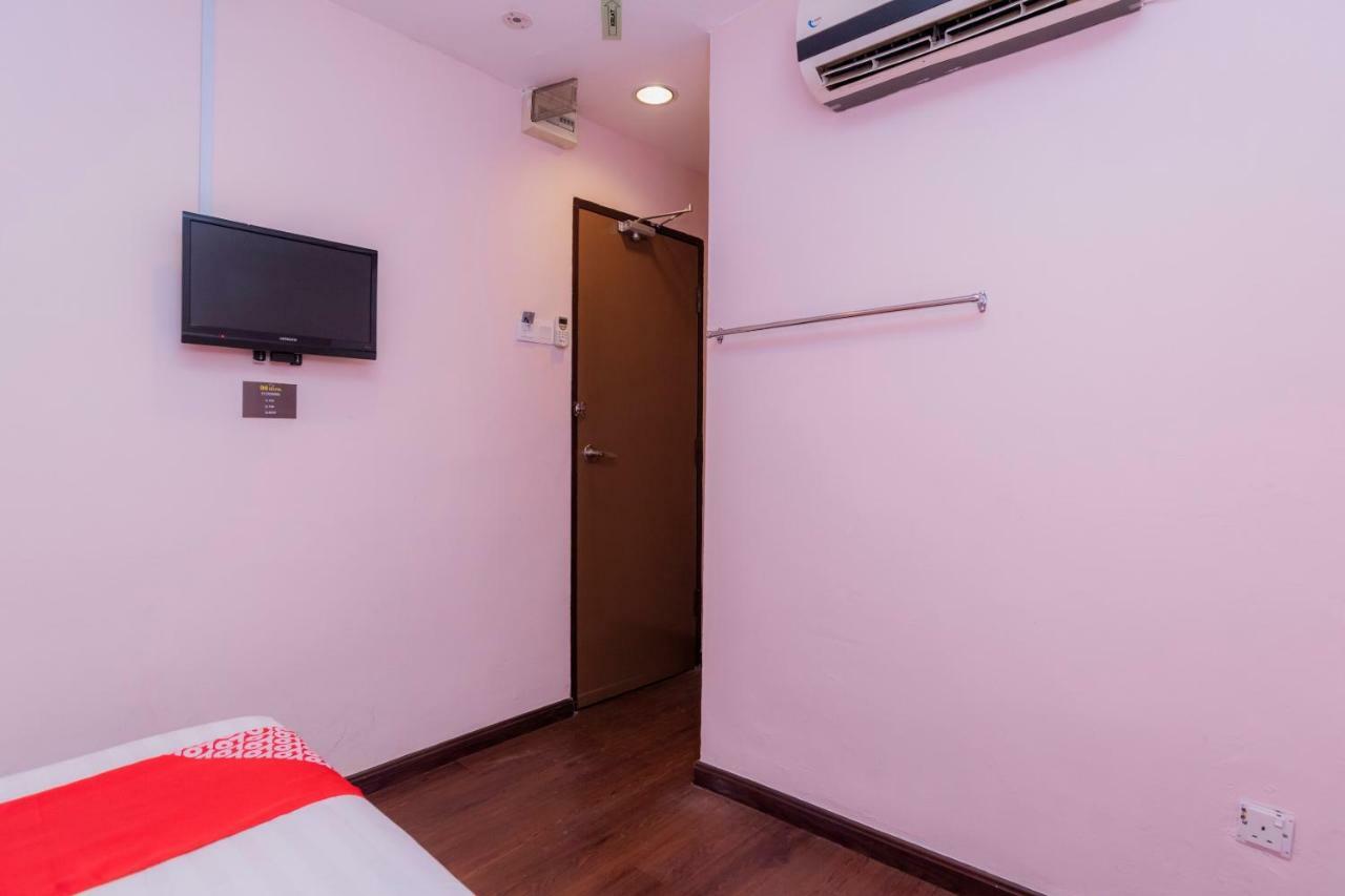 Oyo 44026 98 Hotel Τζόχορ Μπάχρου Εξωτερικό φωτογραφία