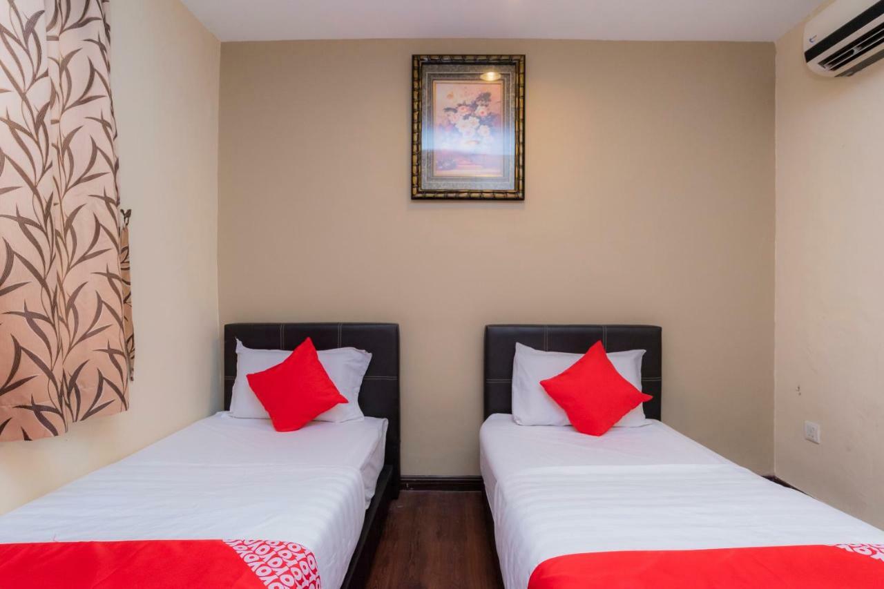 Oyo 44026 98 Hotel Τζόχορ Μπάχρου Εξωτερικό φωτογραφία